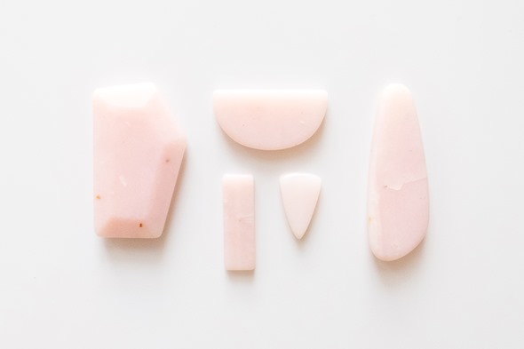 roze opaal edelstenen_Zahia exclusive collectie_ware grootte