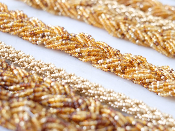 snoeren vintage rocailles_seed beads_zahia kralen juwelen_brons goud2