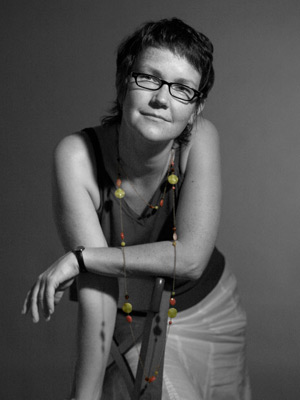 Manuella, 37